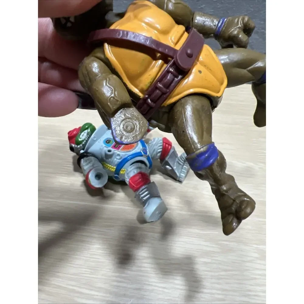 Lot of 14 Vintage Mutant Ninja Turtles Collectible Figures Read